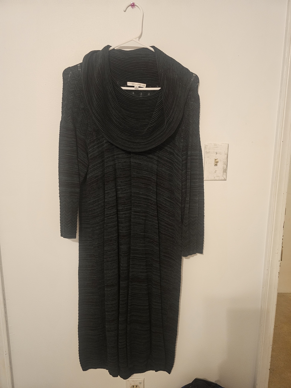 Sandra Darren Dark Green Ribbed Long-Sleeve Cowl Neck Dress